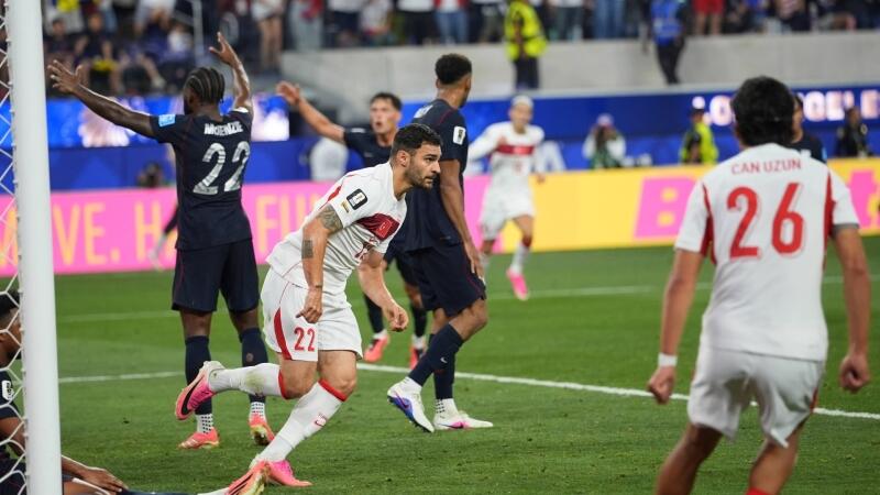 Highlights: Ayhan schießt die Türkei in letzter Sekunde zum Sieg