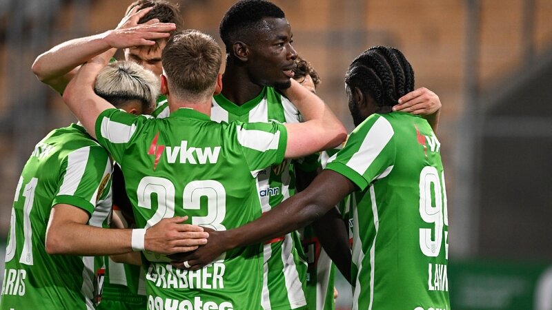 Highlights: Lustenau schließt mit klarem Sieg im Spitzenspiel zum SKN auf