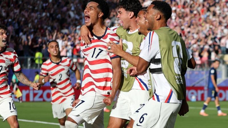 Highlights: Selbst Unterzahl lässt die USA nicht wackeln